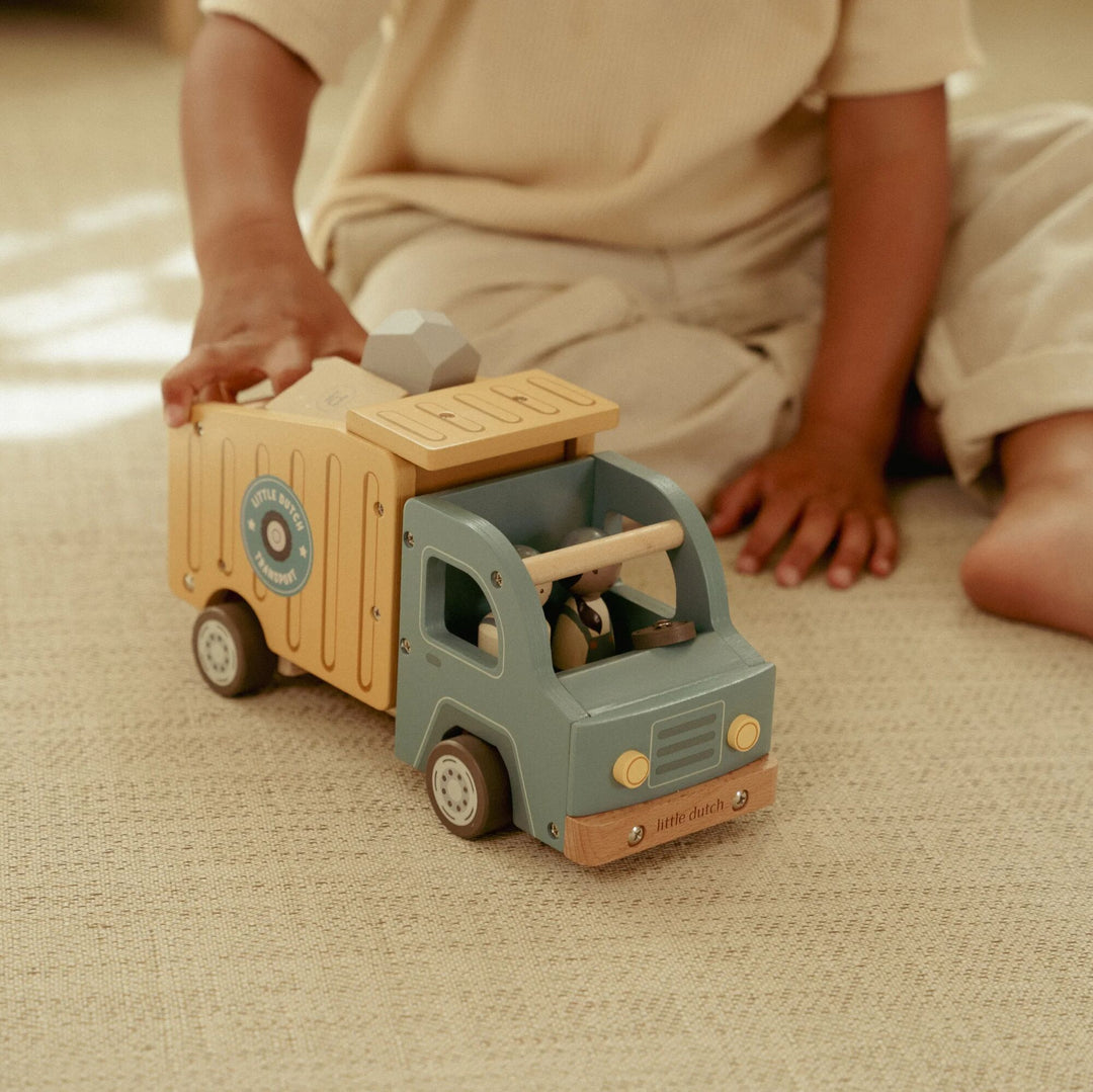 Little Dutch Dump Truck