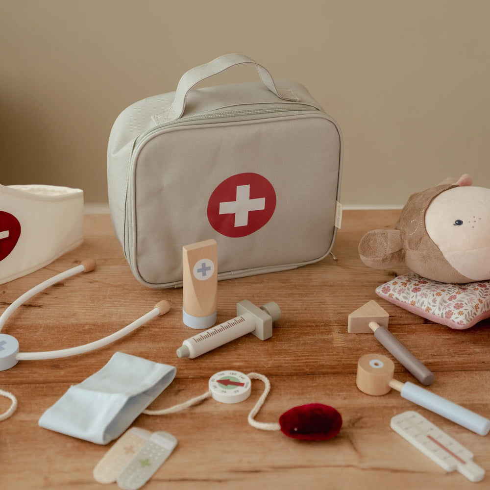 Little Dutch Doctor Set