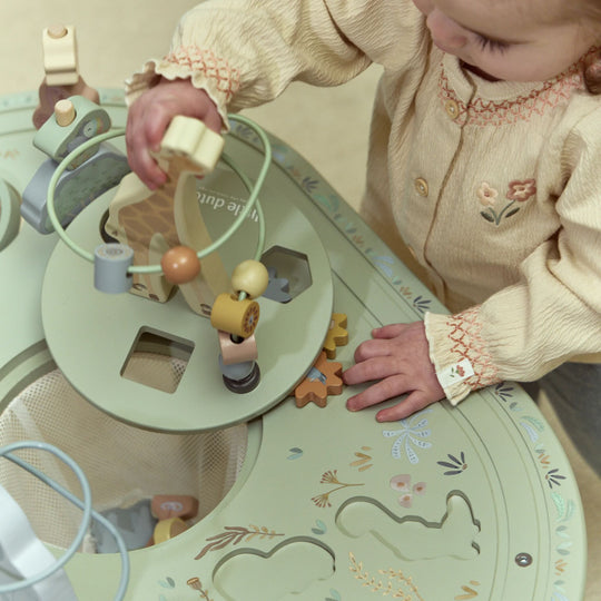 Safari Friends Activity Table XL