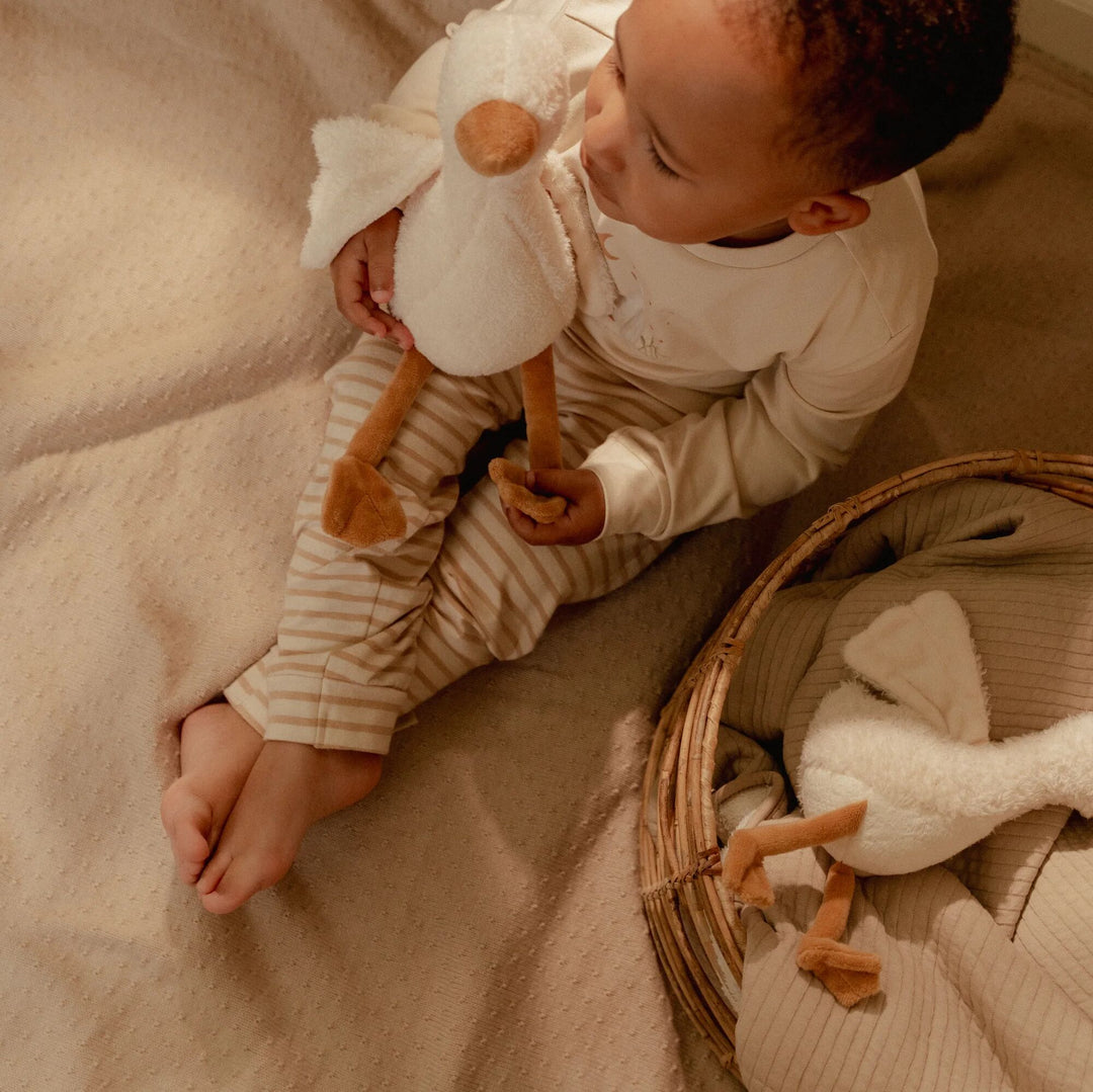 Little Dutch Cuddle Goose 17cm