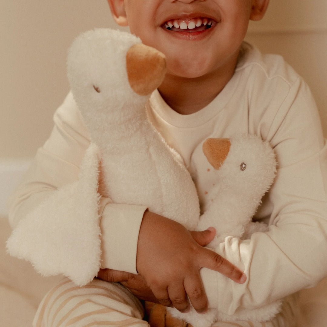 Little Dutch Cuddle Goose 17cm