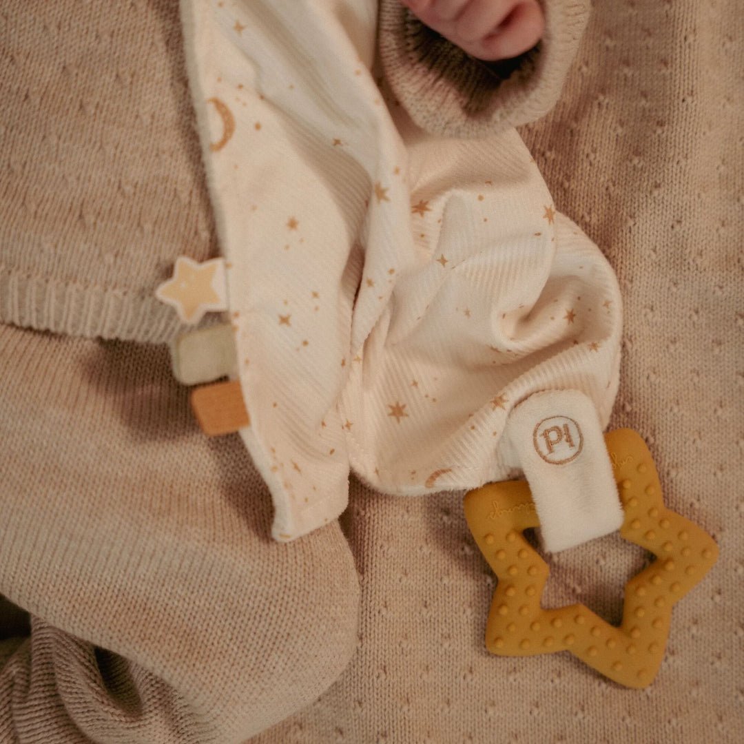 Little Dutch Goose Cuddle Cloth With Teether