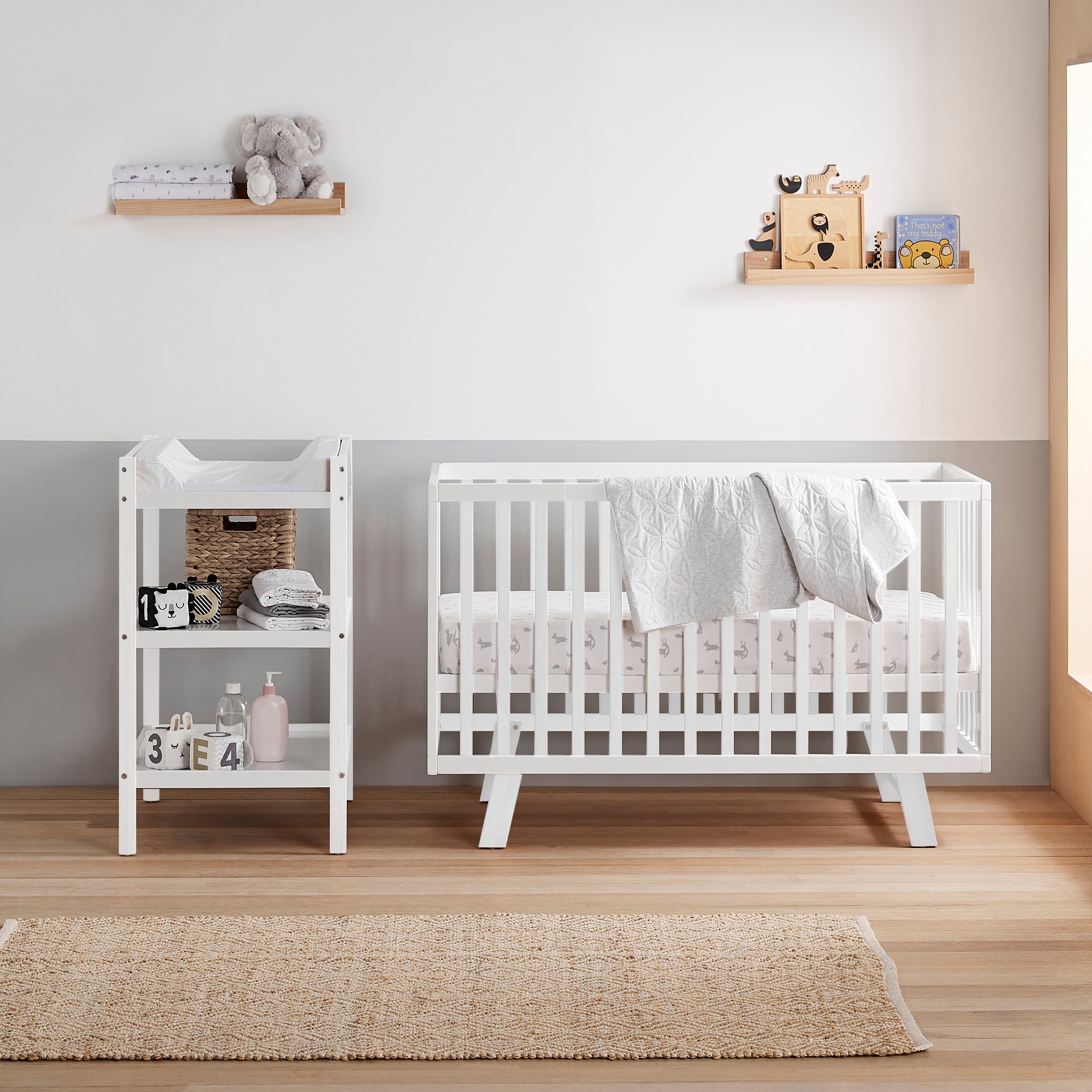 Childcare store osmo bassinet